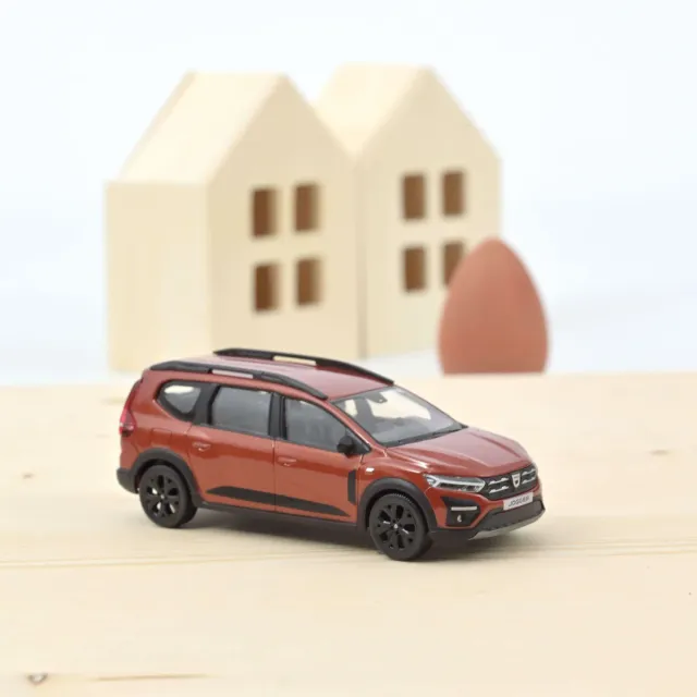 Norev Dacia Jogger 2022 miniature 1/43 marron terracotta familiale