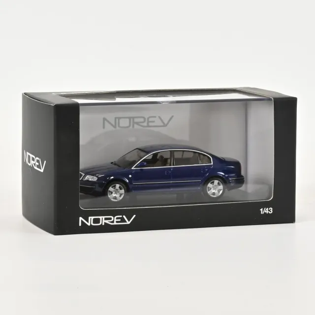 Norev Skoda Superb 2004 voiture miniature 1/43 bleu foncé