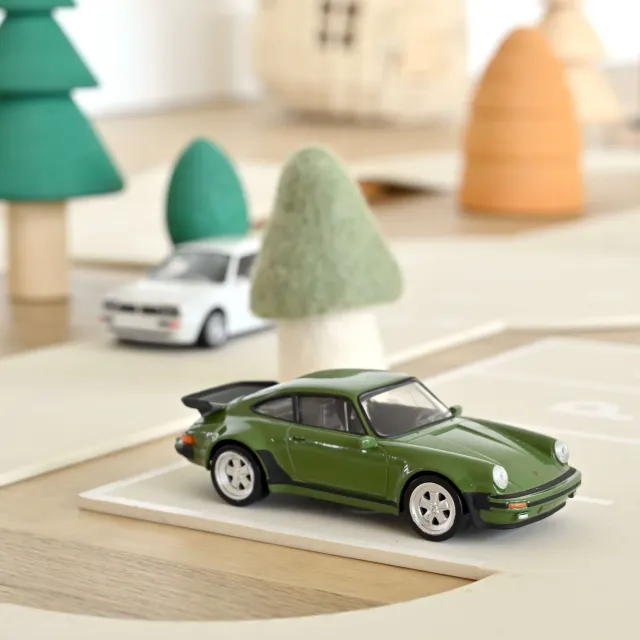 Norev Porsche 911 Turbo 1978 Jet-car 1/43 vert olive