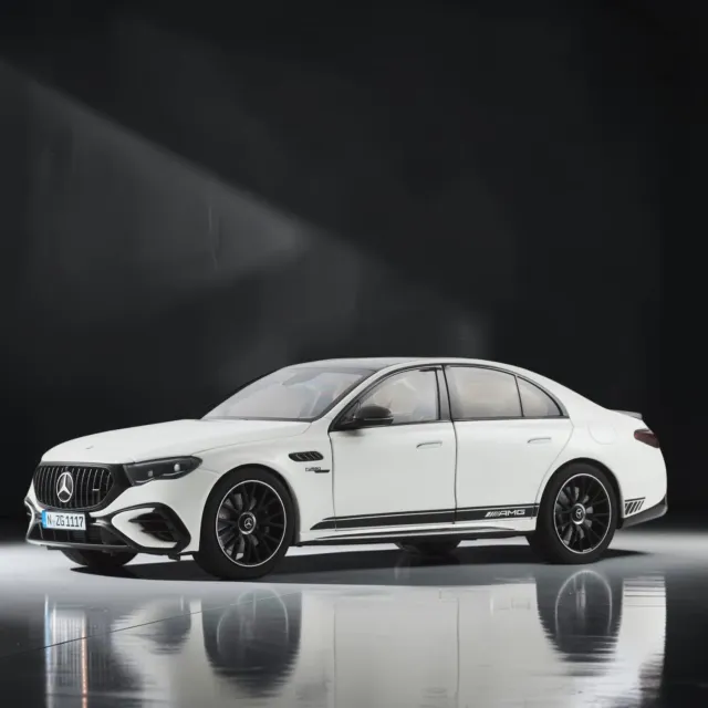 NZG Mercedes-AMG E 53 Hybrid voiture 1:18 Edition One