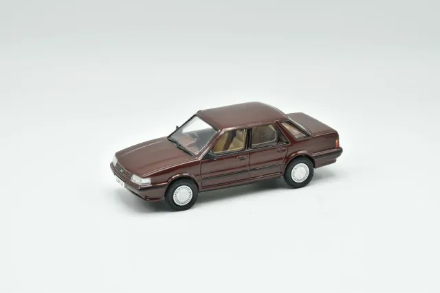 Lansdowne Austin Montego 1984 berline miniature marron