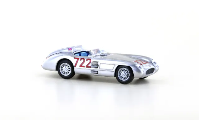MINIS Mercedes-Benz 300 SLR N°722 voiture miniature 1/87 argent