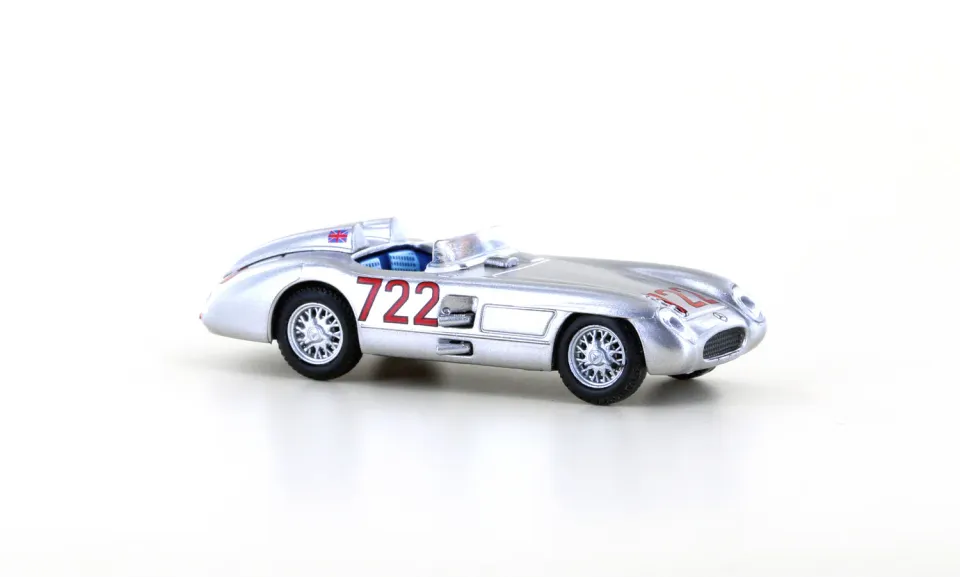 MINIS Mercedes-Benz 300 SLR N°722 voiture miniature 1/87 argent