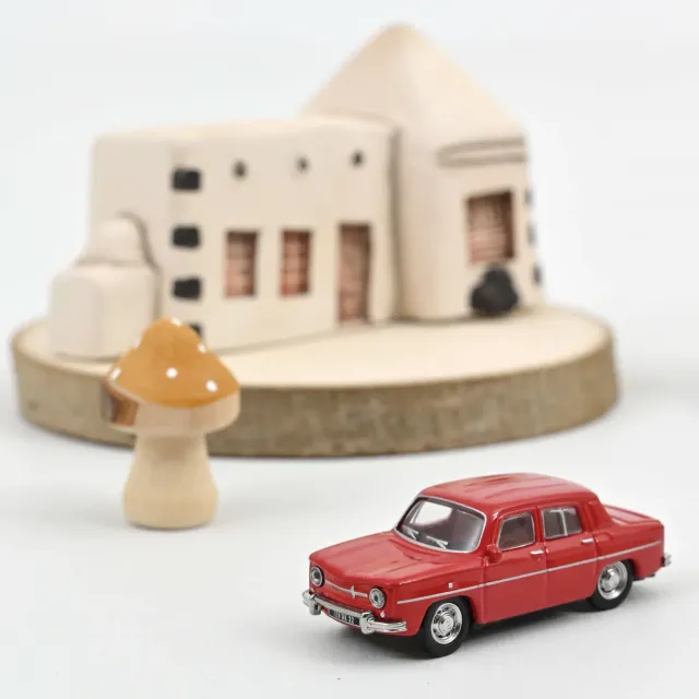 Norev Renault 8 1963 voiture miniature 1/87 Rouge Montijo