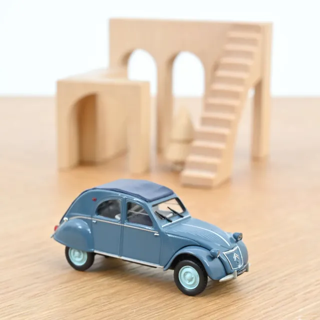 Norev Citroën 2CV AZL 1960 voiture miniature bleu glacier 1/43