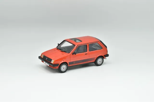 Lansdowne LDM 1983 MG Metro Cinnabar Red miniature rouge