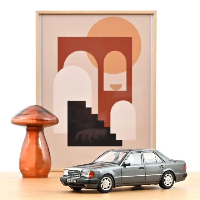 Norev Mercedes 500 E 1990 miniature 1/18 gris métallisé