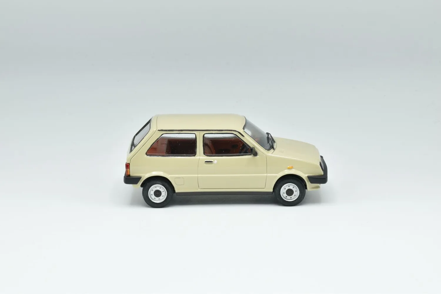 Brooklin Lansdowne 1980 Austin Mini Metro miniature beige