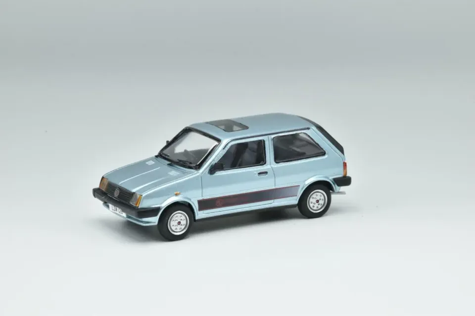 Lansdowne Collection 1983 MG Metro miniature bleu zircon