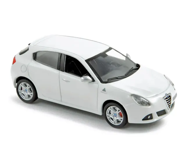 Norev Alfa Romeo Giulietta QV 2010 miniature 1/43 Blanc