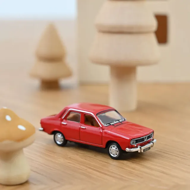 Norev Renault 12 TL 1974 voiture miniature 1/87 rouge ancienne