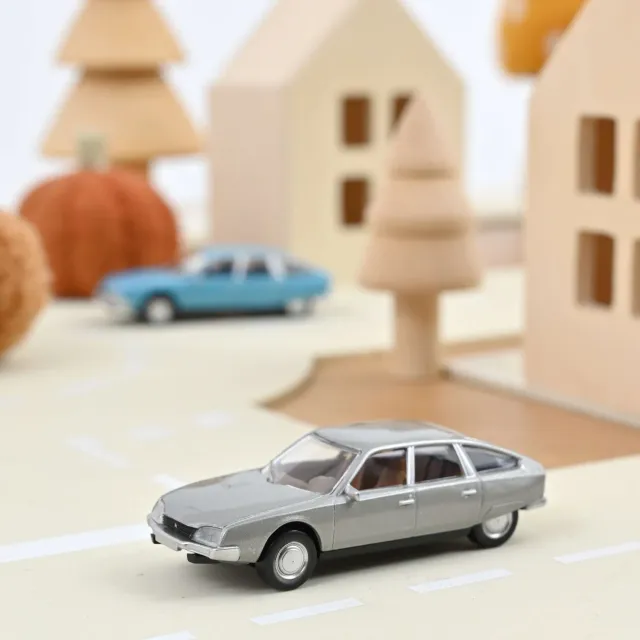 Norev Citroën CX 1974 voiture miniature 1/64 gris Largentière