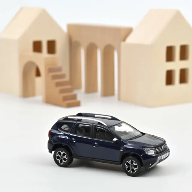Norev Dacia Duster 2020 miniature 1/43 bleu marine