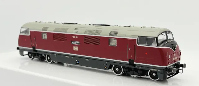 MINIS Class 42 D821 Greyhound locomotive diesel sonore Ep.IV-V