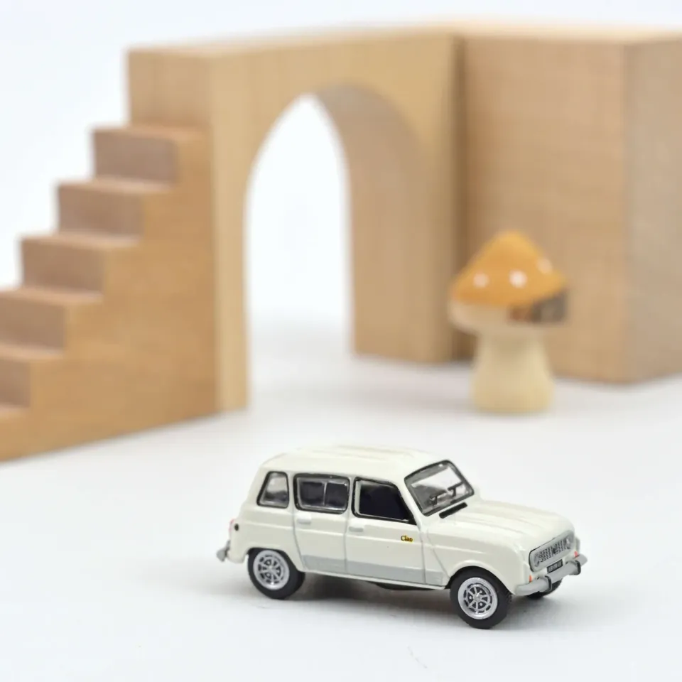 Norev Renault 4 Clan 1987 Voiture Miniature 1/87 Blanc Panda