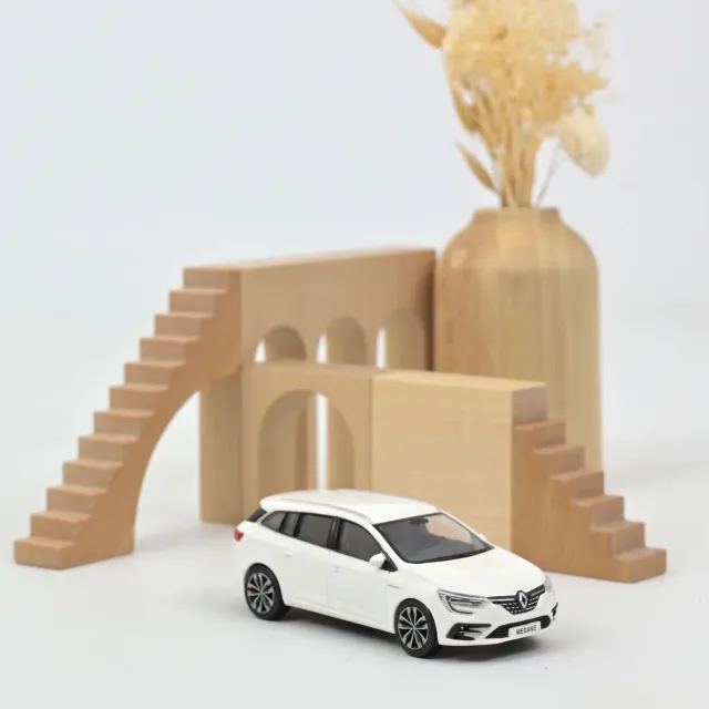 Norev Renault Megane Sport Tourer 2020 voiture miniature 1/43 blanc break
