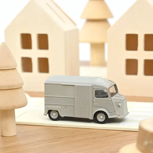 Norev Citroën HY 1969 miniature 1/58 gris rosé