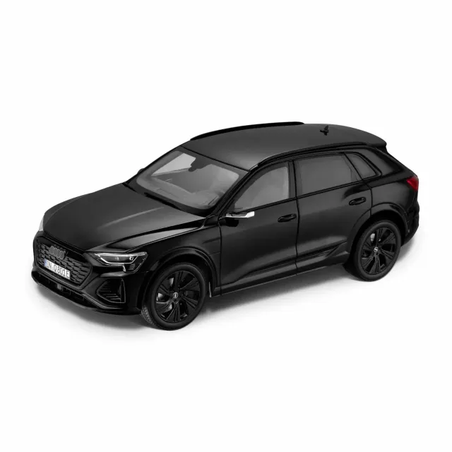 Norev Audi Q8 e-tron 2023 voiture miniature 1/18 noir Mythe
