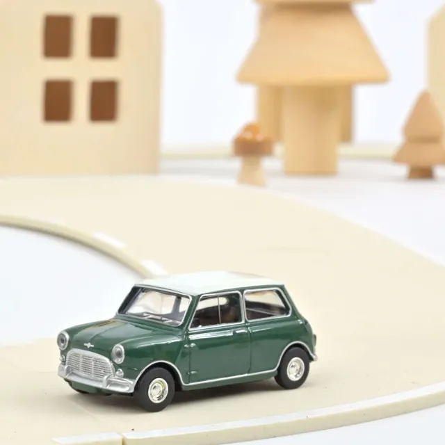 Norev Mini Cooper S 1964 miniature auto 1/54 vert amande