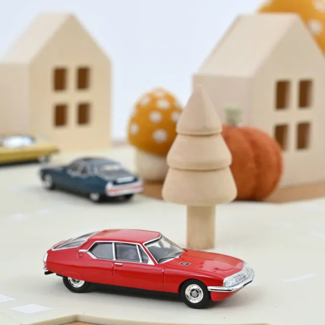 Norev Citroën SM 1970 1/58 voiture miniature rouge