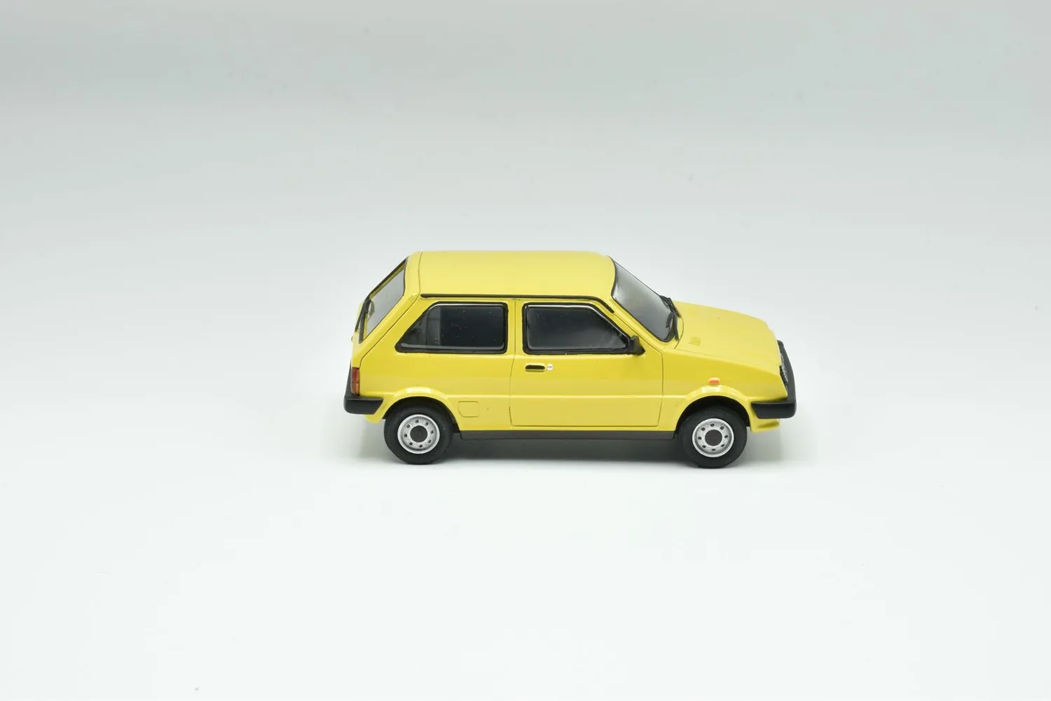 Brooklin Lansdowne 1980 Austin Mini Metro miniature jaune