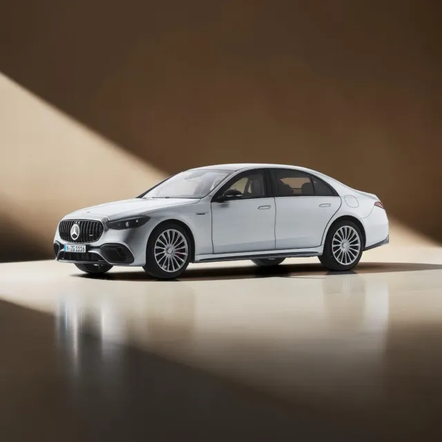 NZG Mercedes-AMG S 63 E Performance miniature 1/18 luxe